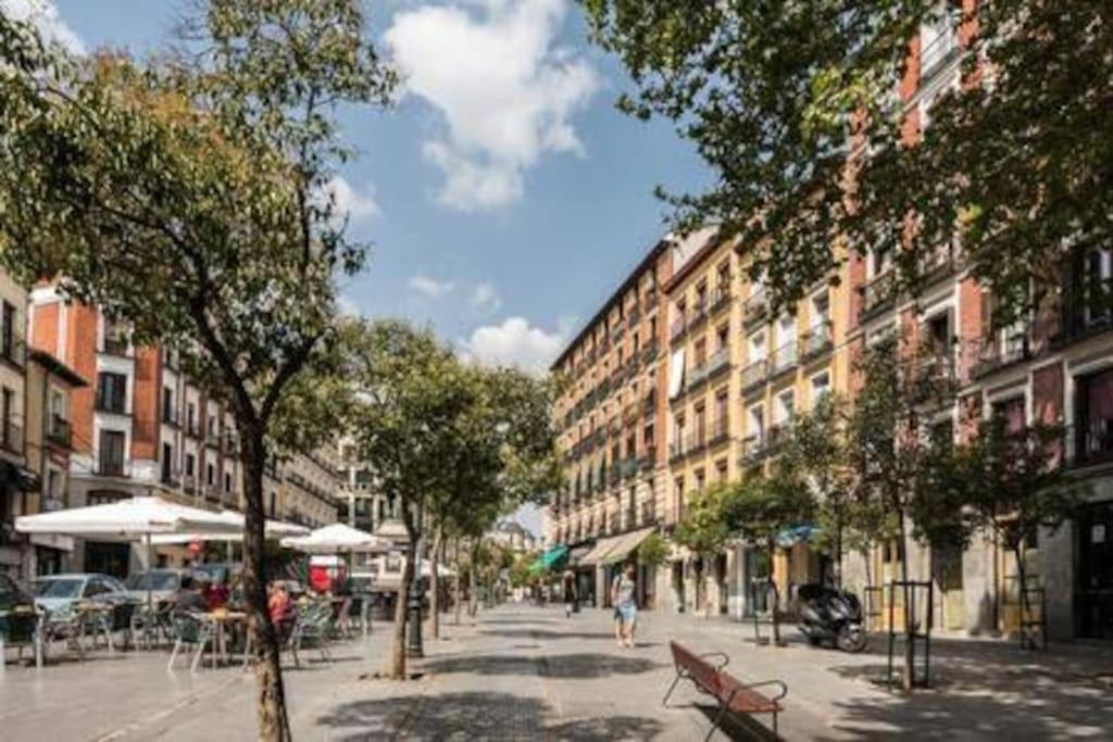 Estudio Lavapiés cerca de Antón Martín Madri Exterior foto